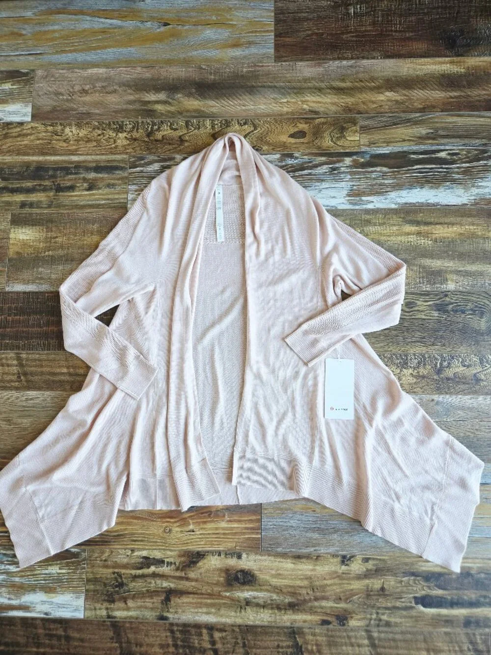 lululemon athletica slight item *the
